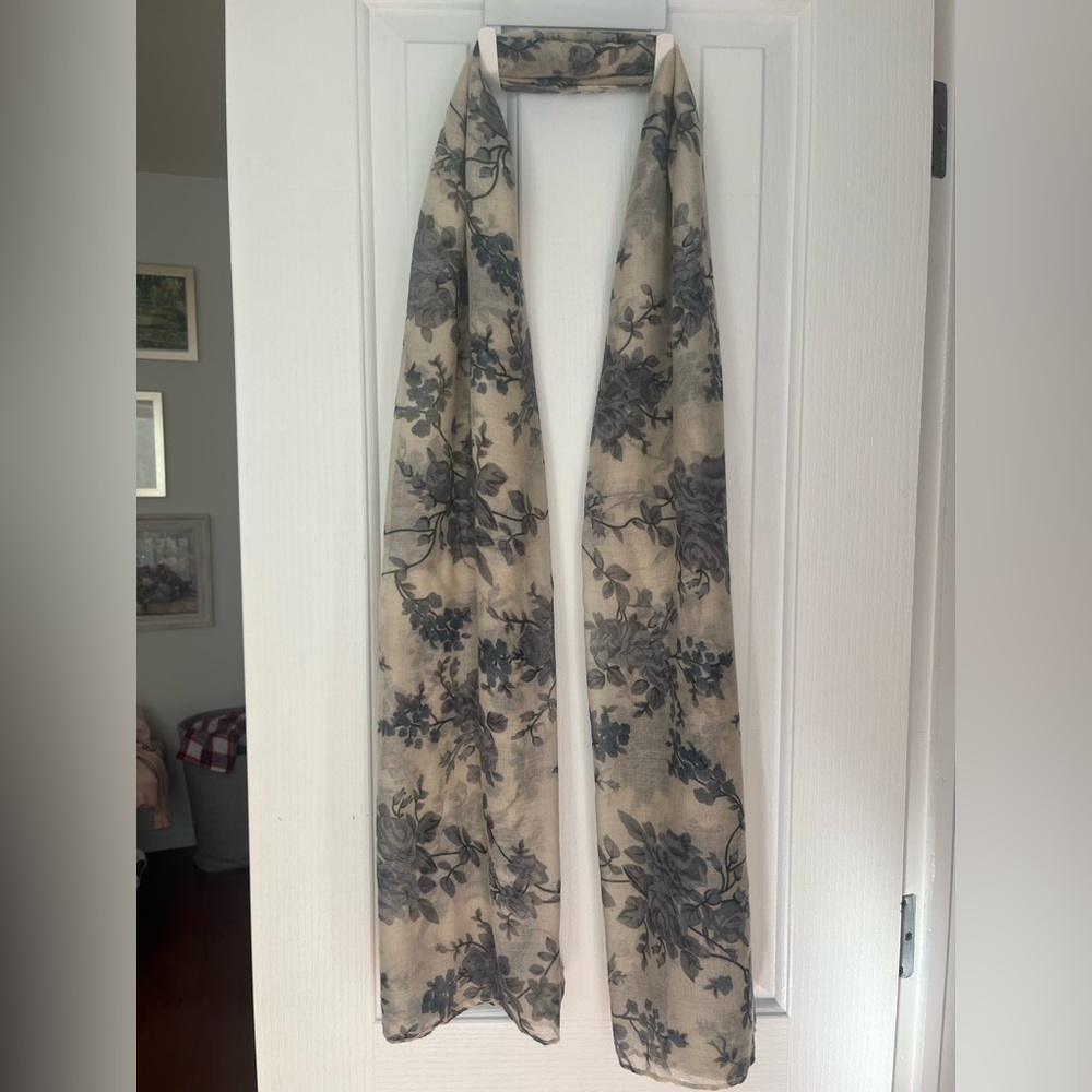Blue Floral Print Scarf